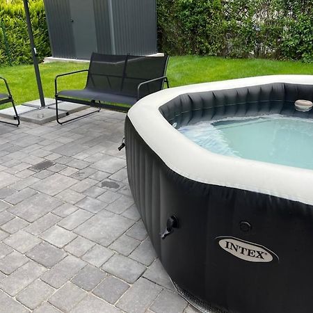 Vila Haushalfte Mit Garten, Kamin, Grill & Whirlpool Nahe Ber Berlín Exteriér fotografie