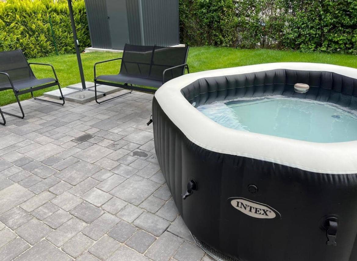 Vila Haushalfte Mit Garten, Kamin, Grill & Whirlpool Nahe Ber Berlín Exteriér fotografie