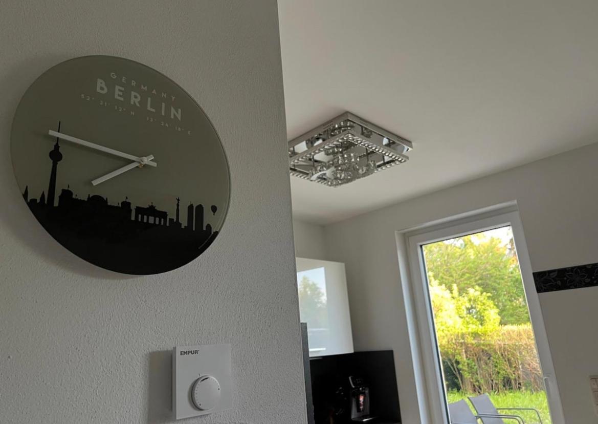 Vila Haushalfte Mit Garten, Kamin, Grill & Whirlpool Nahe Ber Berlín Exteriér fotografie